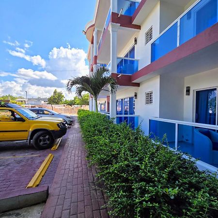 Madome Aparta Hotel ペデルナレス エクステリア 写真