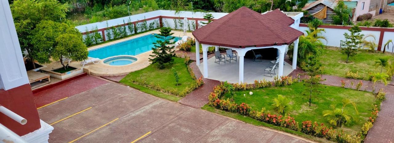 Madome Aparta Hotel ペデルナレス エクステリア 写真